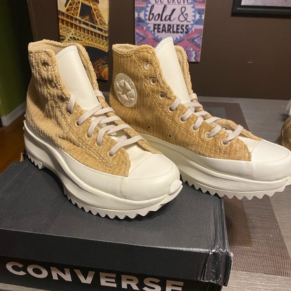 Converse Run Star Hike Corduroy High-Top Sneakers in Tan and White - Picture 3 of 5